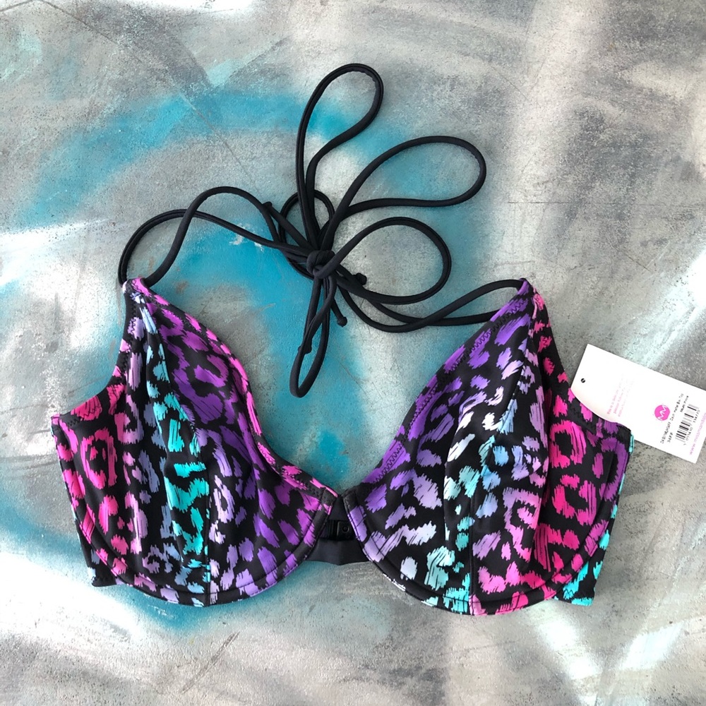 MISS MANDALAY 34FF
Bust Dash Underwired Halter Top